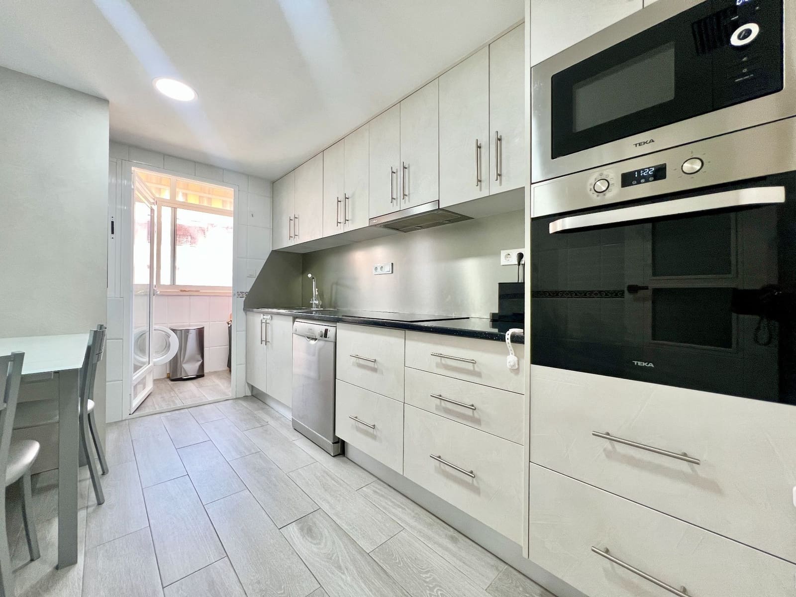 3 soverom Leilighet til salgs i Alicante by med svømmebasseng garasje - € 398 000 (Ref: 9419382)