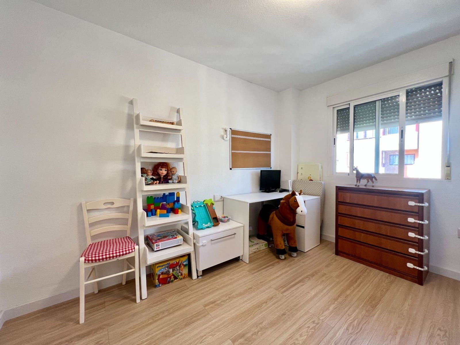 3 soverom Leilighet til salgs i Alicante by med svømmebasseng garasje - € 398 000 (Ref: 9419382)