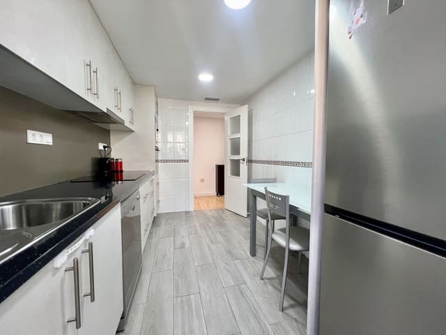 3 soveværelse Lejlighed til salg i Albufereta, Alicante by med swimmingpool garage - € 398.000 (Ref: 9419382)