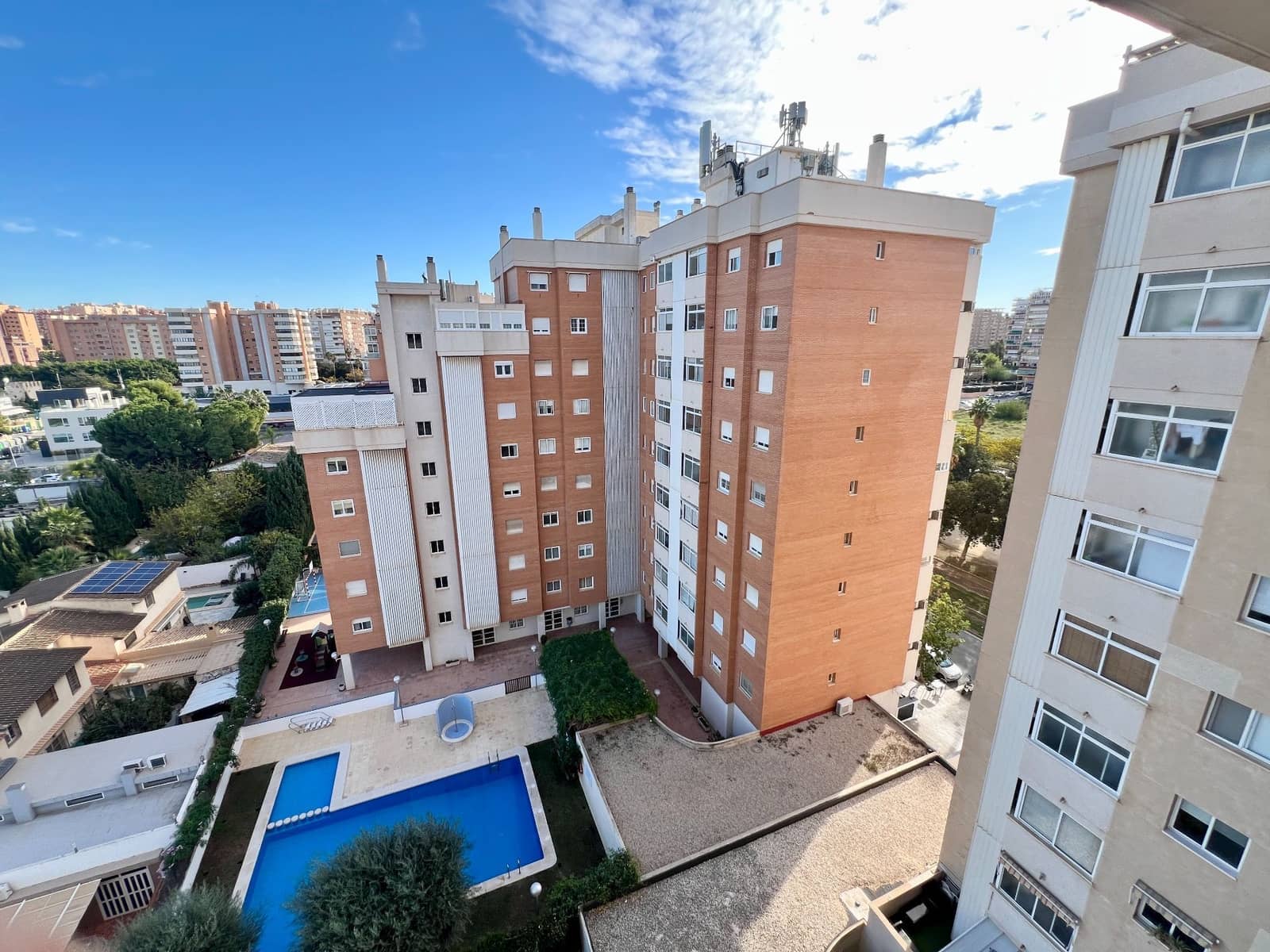 3 soverom Leilighet til salgs i Alicante by med svømmebasseng garasje - € 398 000 (Ref: 9419382)