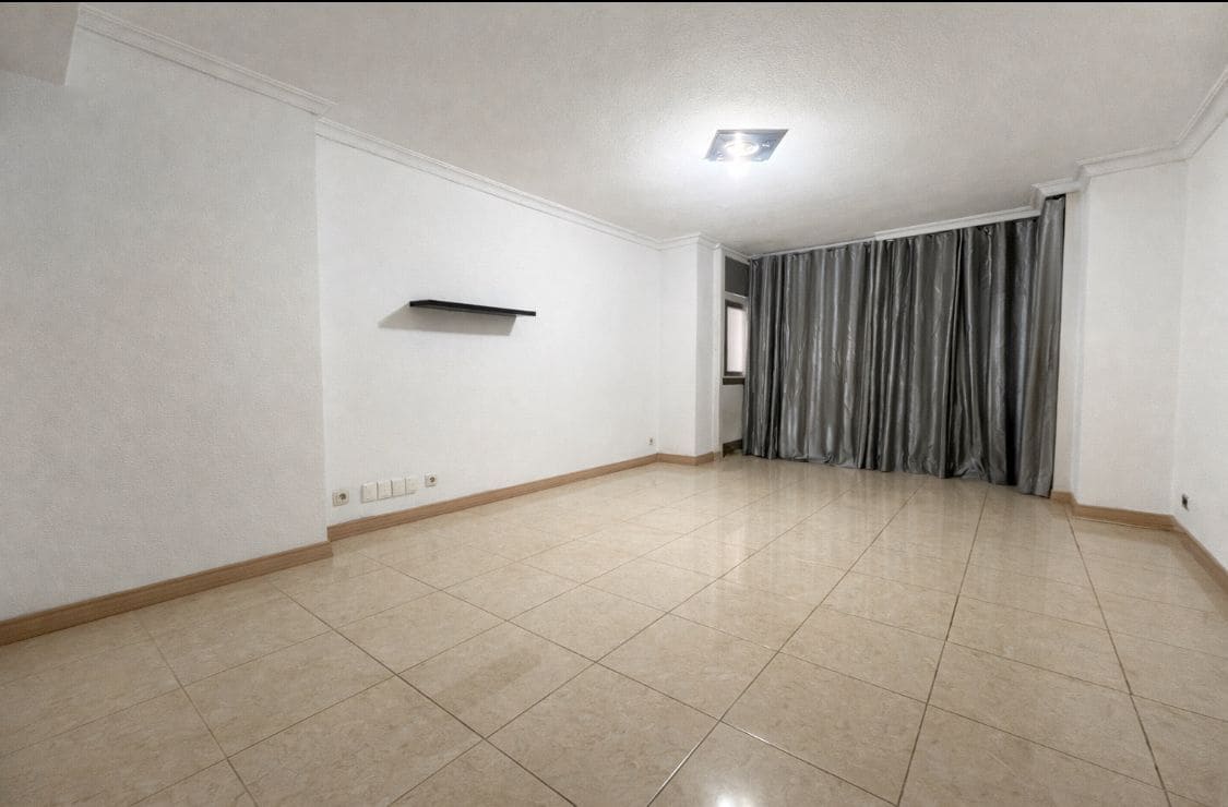 8 bedroom Flat for sale in Alicante / Alacant city - € 553,000 (Ref: 9461804)