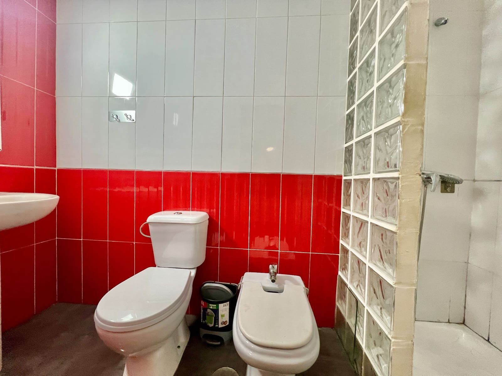 8 bedroom Flat for sale in Alicante / Alacant city - € 553,000 (Ref: 9461804)