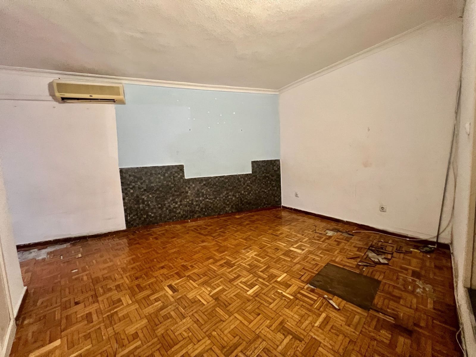 8 bedroom Flat for sale in Alicante / Alacant city - € 553,000 (Ref: 9461804)