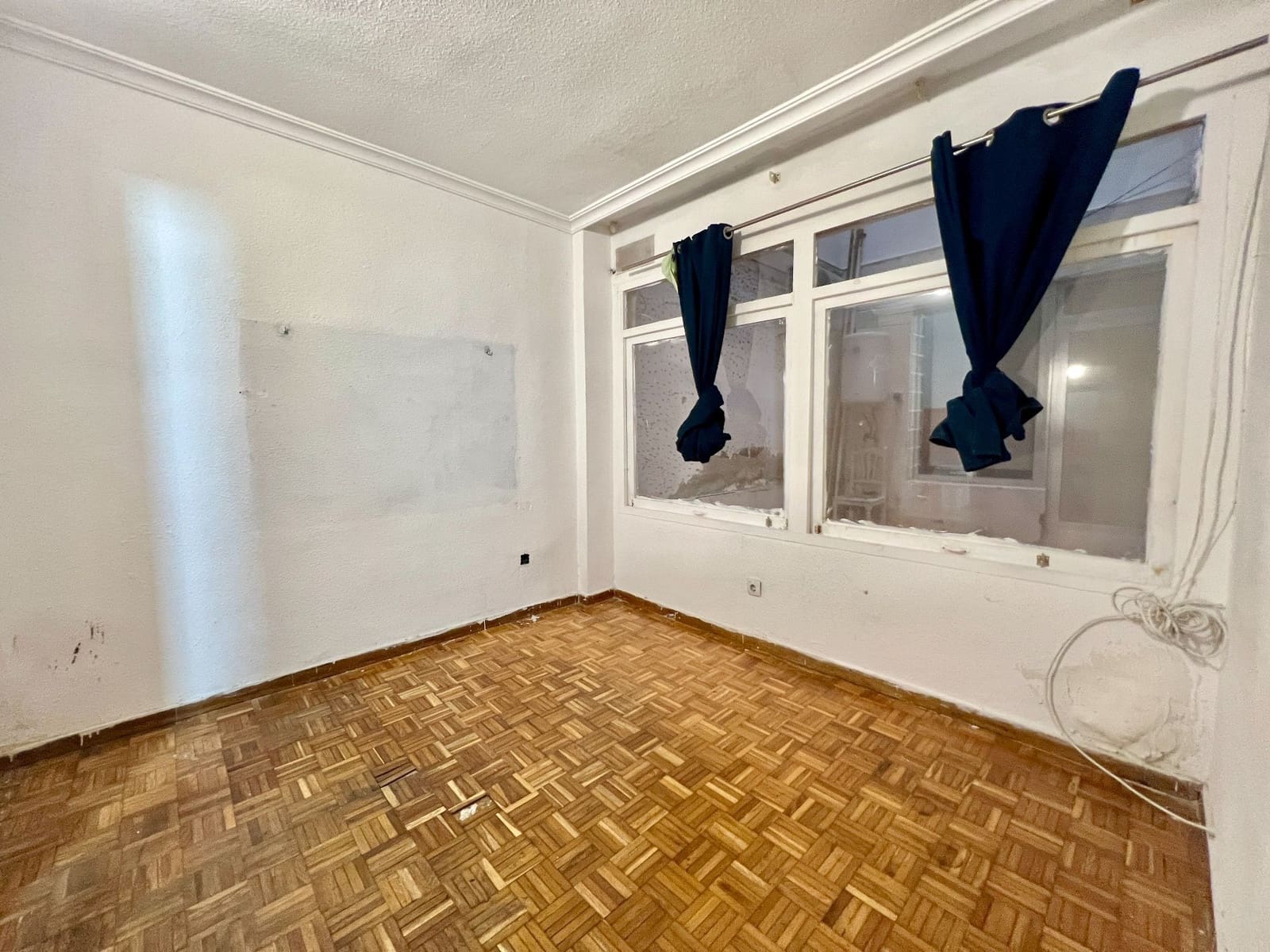 8 bedroom Flat for sale in Alicante / Alacant city - € 553,000 (Ref: 9461804)