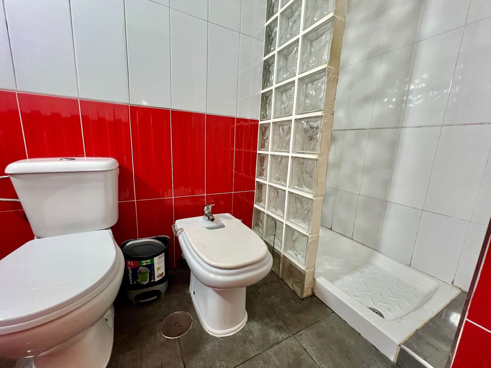 8 bedroom Flat for sale in Alicante / Alacant city - € 553,000 (Ref: 9461804)