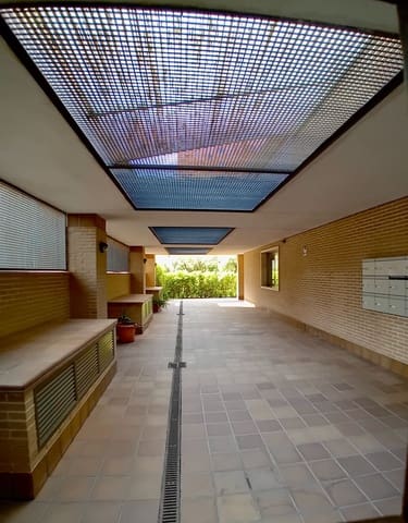 2 soveværelse Lejlighed til salg i Cabo de las Huertas, Alicante by med swimmingpool garage - € 372.000 (Ref: 9537239)