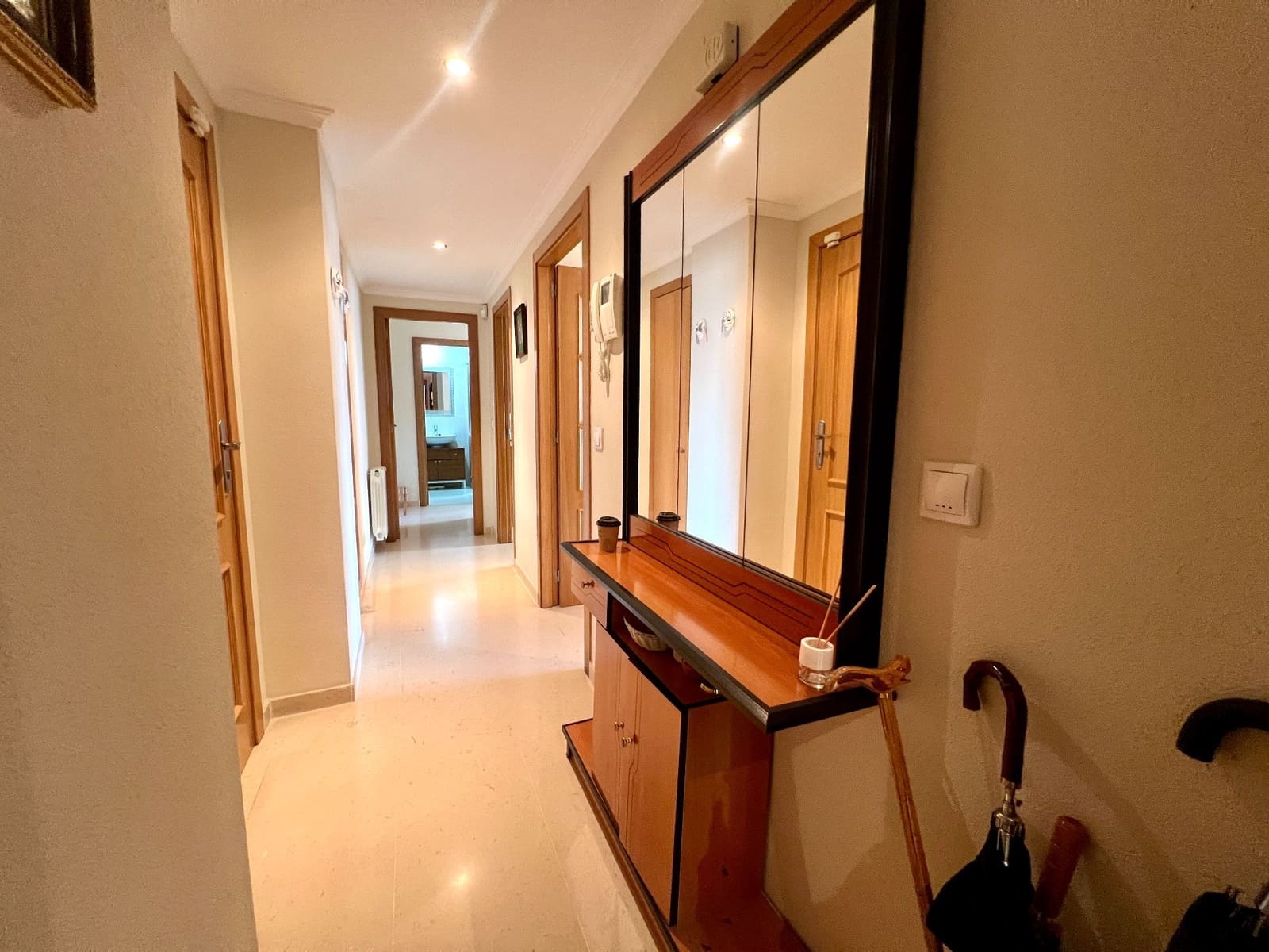 2 bedroom Flat for sale in Alicante / Alacant city with pool garage - € 372,000 (Ref: 9537239)