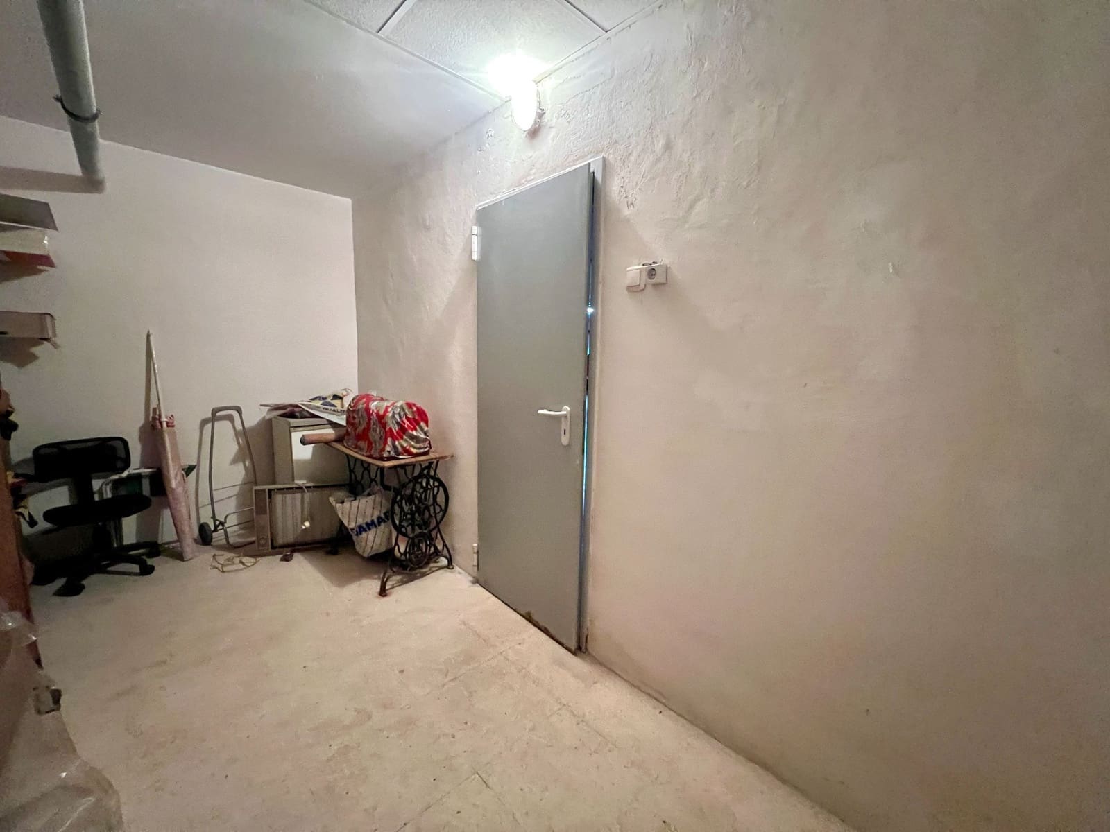 2 bedroom Flat for sale in Alicante / Alacant city with pool garage - € 372,000 (Ref: 9537239)