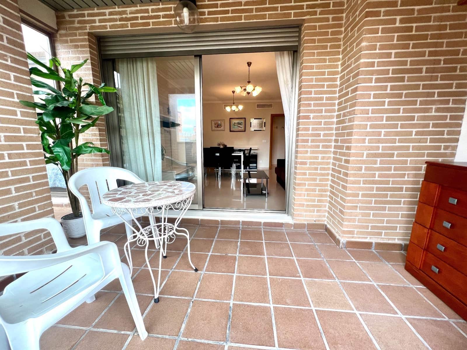 2 bedroom Flat for sale in Alicante / Alacant city with pool garage - € 372,000 (Ref: 9537239)