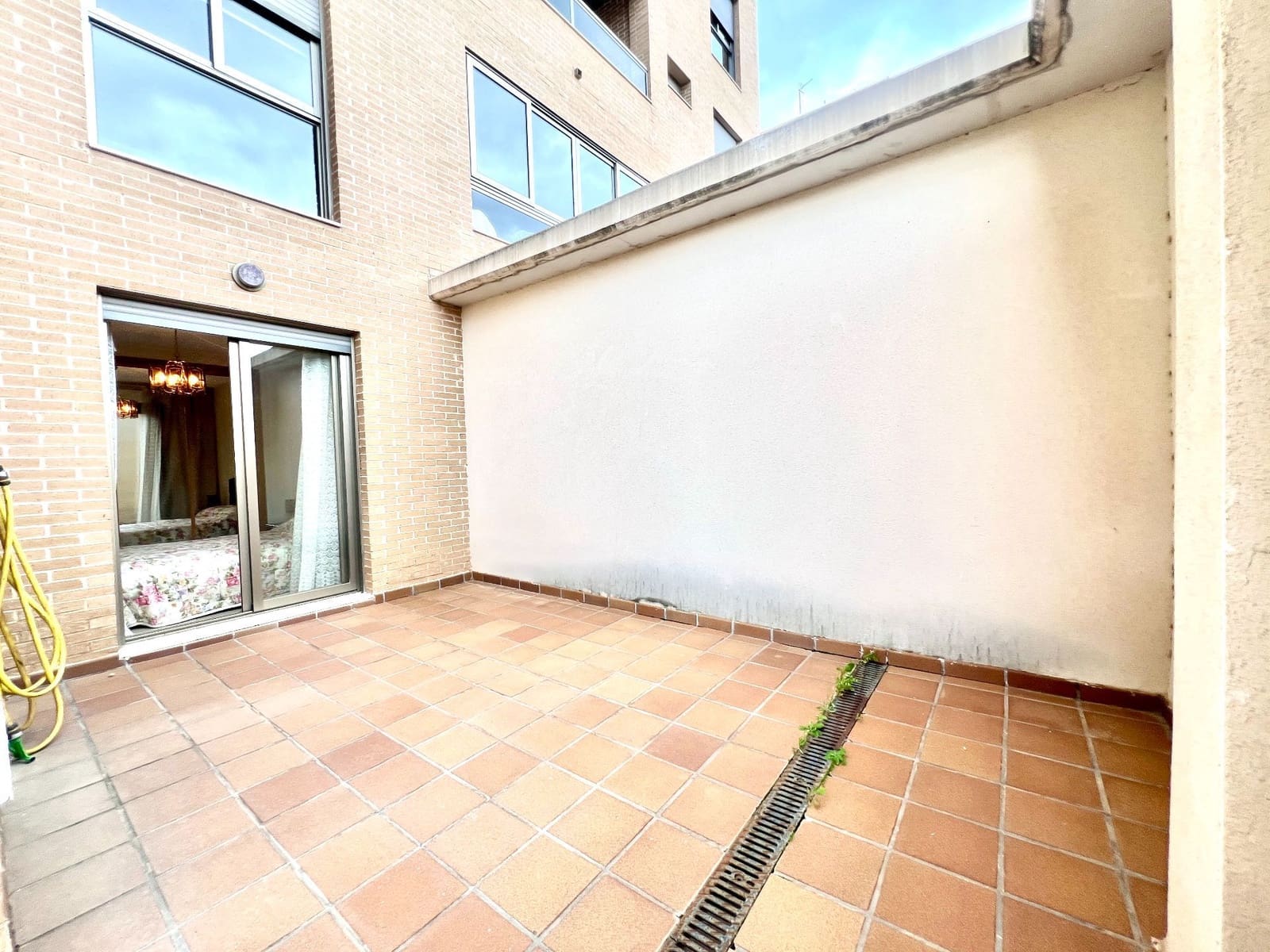 2 bedroom Flat for sale in Alicante / Alacant city with pool garage - € 372,000 (Ref: 9537239)