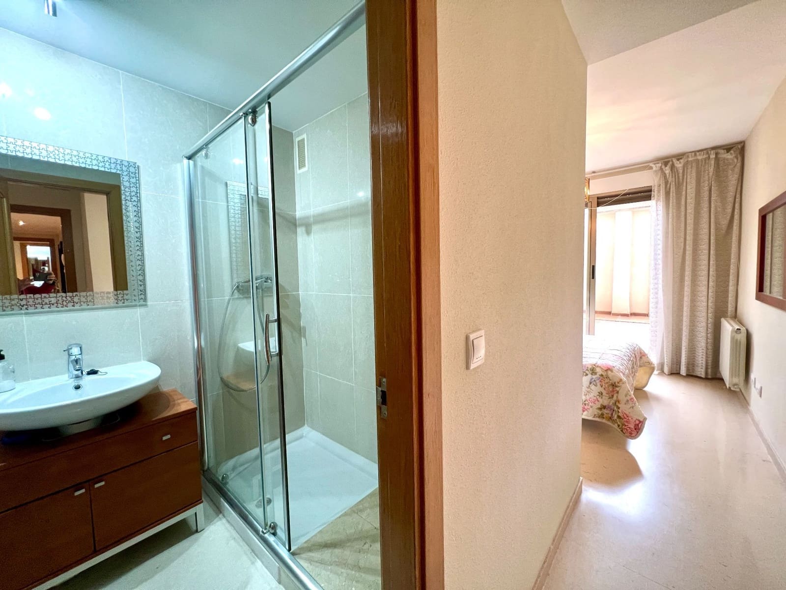 2 bedroom Flat for sale in Alicante / Alacant city with pool garage - € 372,000 (Ref: 9537239)