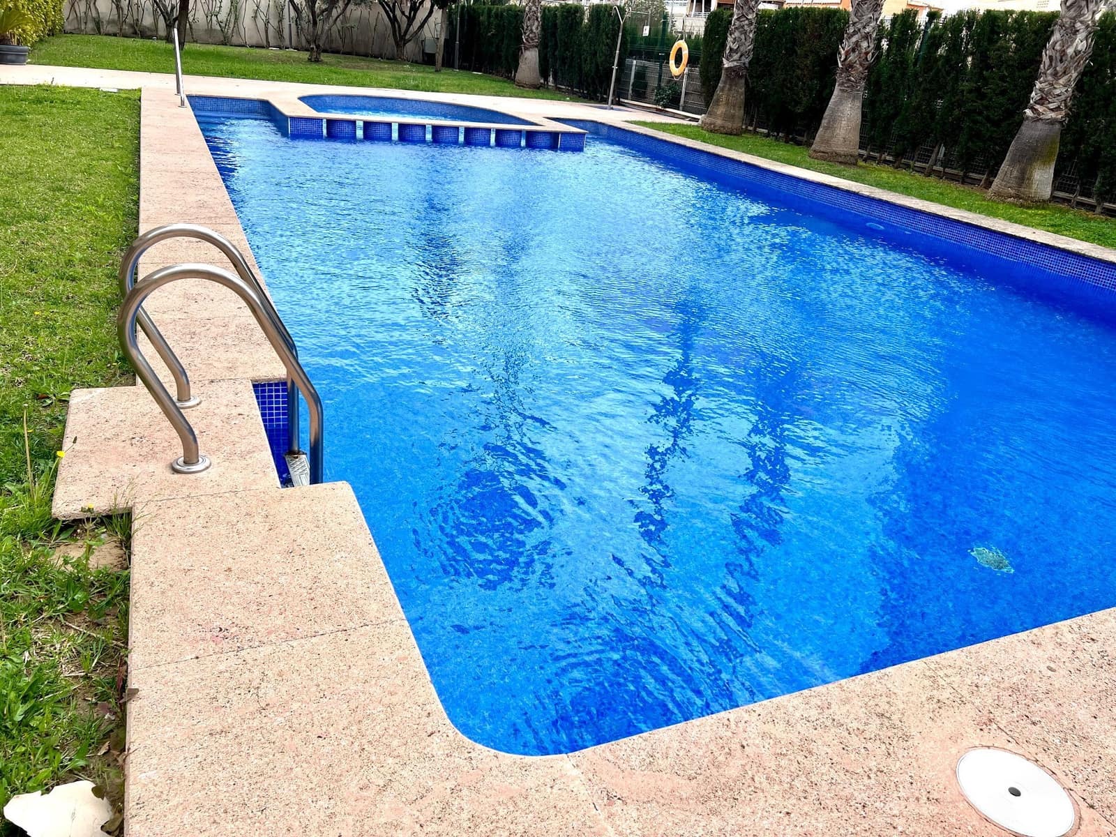2 bedroom Flat for sale in Alicante / Alacant city with pool garage - € 372,000 (Ref: 9537239)