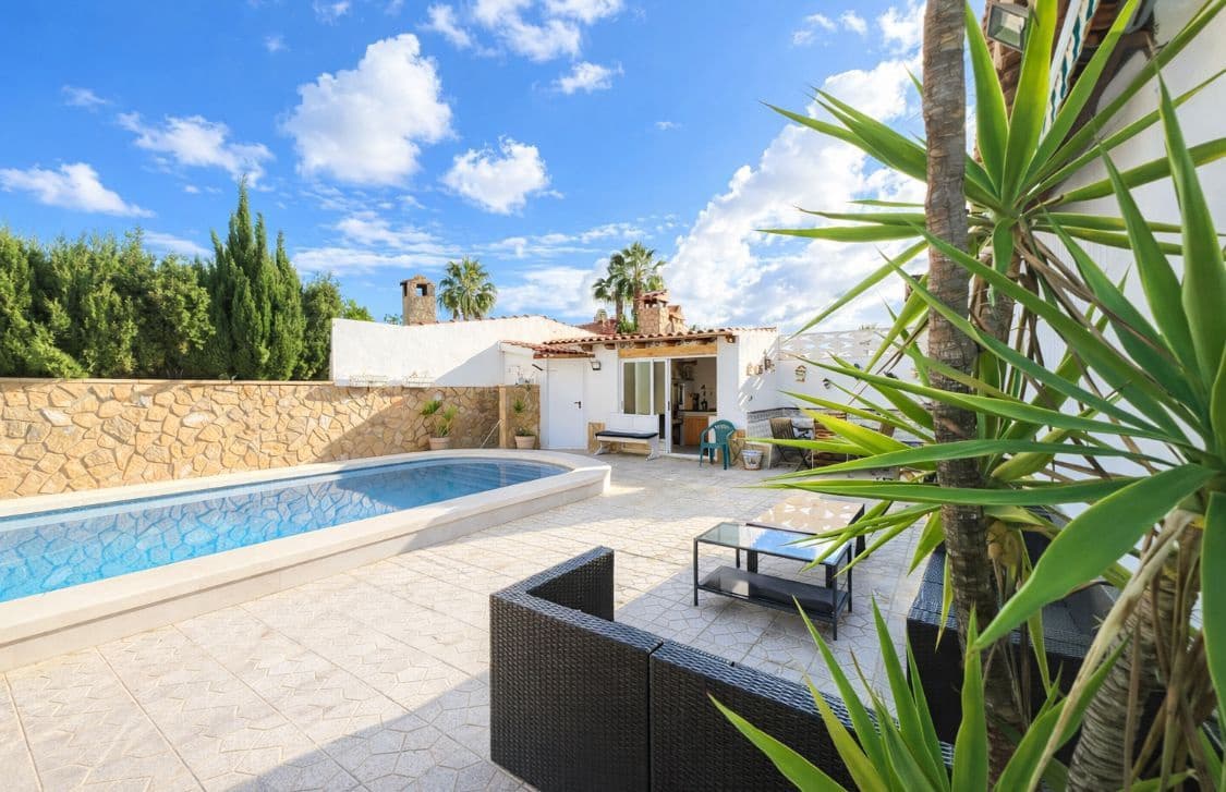 6 makuuhuone Paritalo myytävänä paikassa San Vicente / Sant Vicent del Raspeig mukana uima-altaan 
autotalli - 565 000 € (Ref: 9557753)