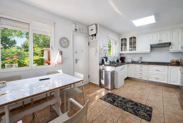 6 chambre Villa/Maison Semi-Mitoyenne à vendre à San Vicente / Sant Vicent del Raspeig avec piscine garage - 540 000 € (Ref: 9557753)