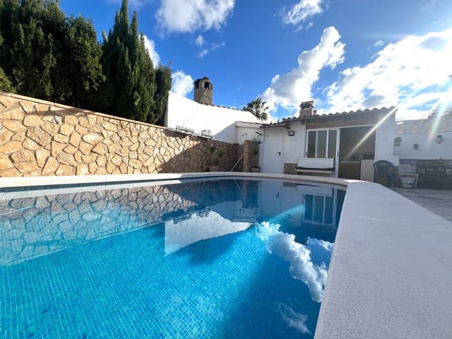 6 soverom Kjedet enebolig til salgs i San Vicente / Sant Vicent del Raspeig med svømmebasseng garasje - € 565 000 (Ref: 9557753)