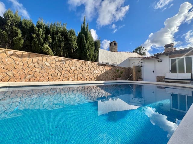 6 soverom Kjedet enebolig til salgs i San Vicente / Sant Vicent del Raspeig med svømmebasseng garasje - € 565 000 (Ref: 9557753)