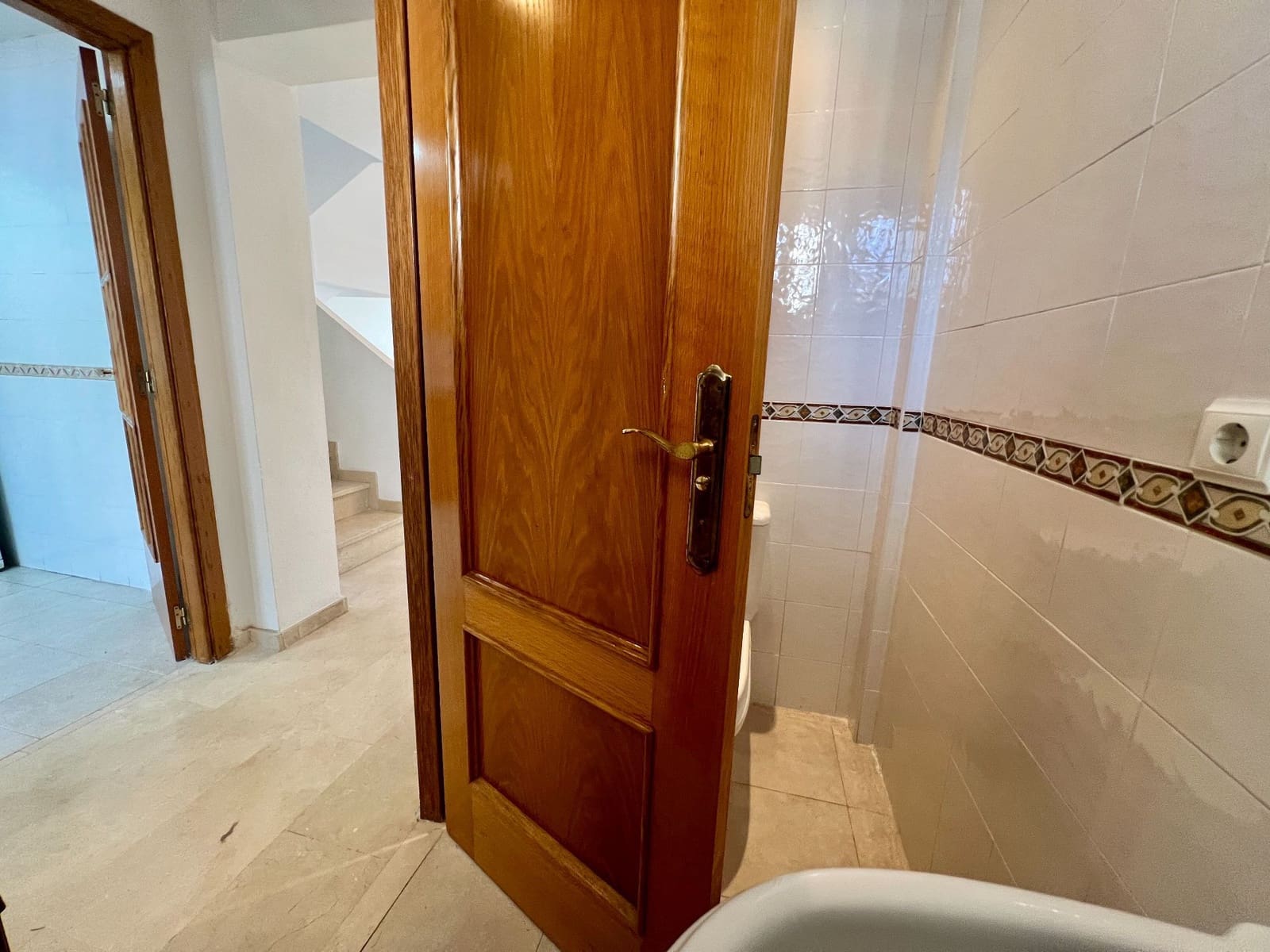 3 slaapkamer Huis te huur in Alicante stad met zwembad garage - € 1.450 (Ref: 9615146)