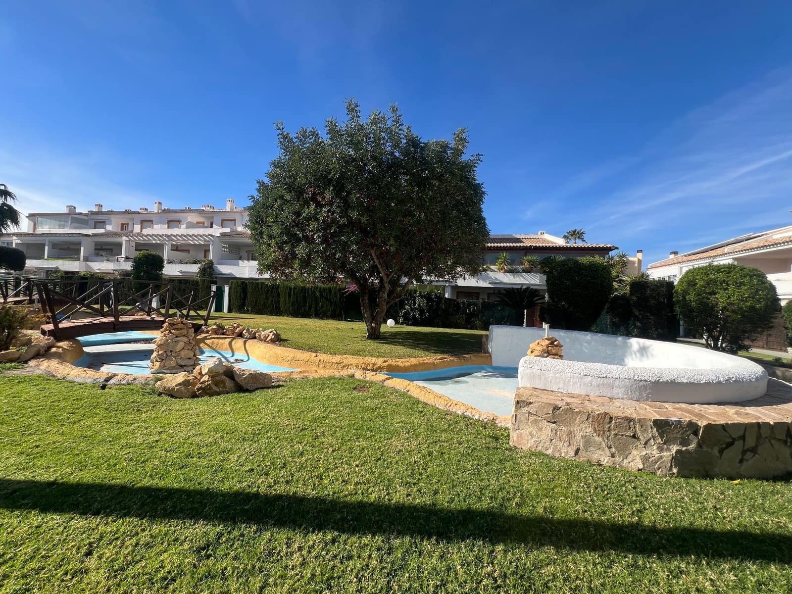 3 slaapkamer Huis te huur in Alicante stad met zwembad garage - € 1.450 (Ref: 9615146)