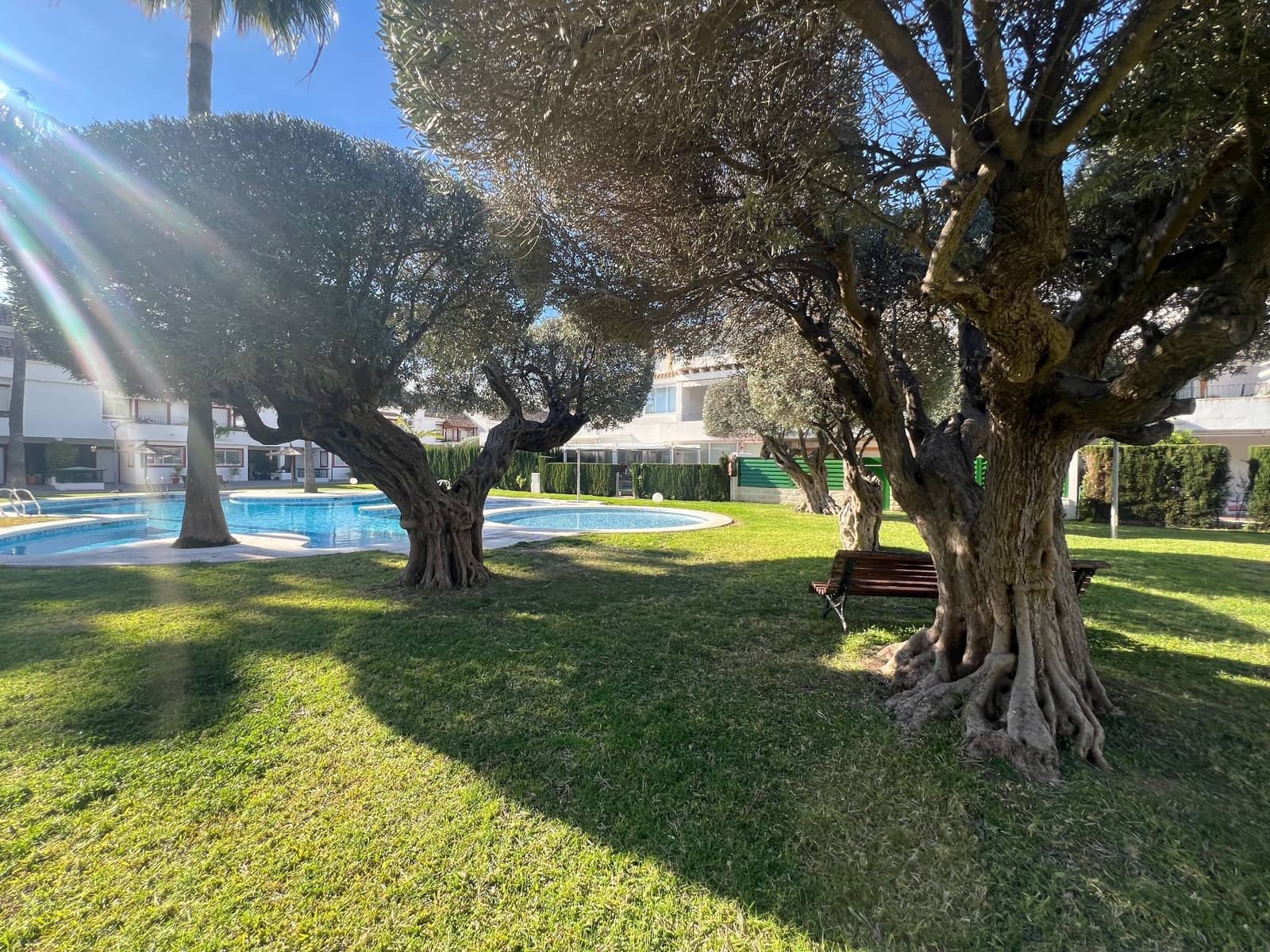 3 slaapkamer Huis te huur in Alicante stad met zwembad garage - € 1.450 (Ref: 9615146)