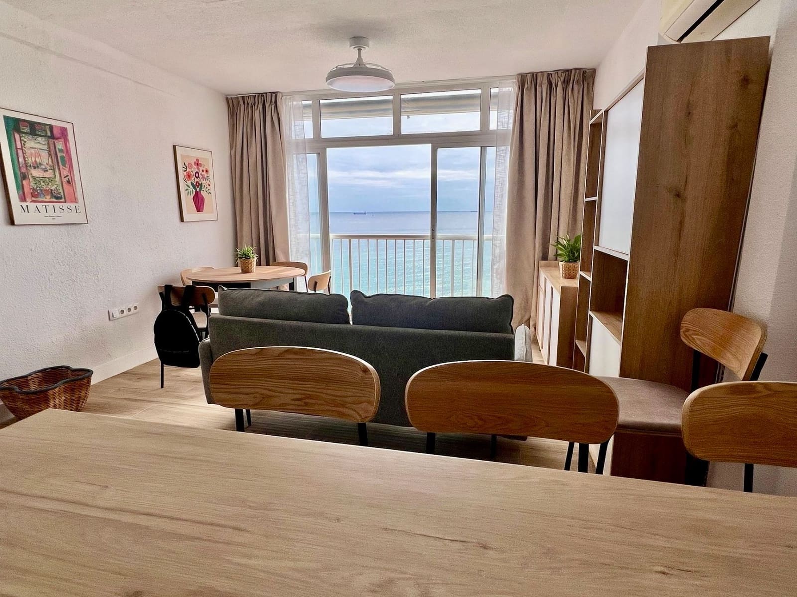 Appartement de 1 chambre à louer à Alicante ville avec garage - 1 300 € (Ref: 9643805)