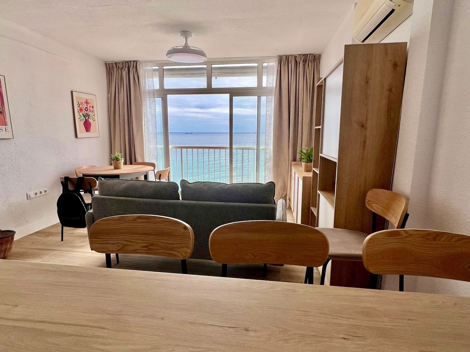 Appartement de 1 chambre à louer à Alicante ville avec garage - 1 300 € (Ref: 9643805)