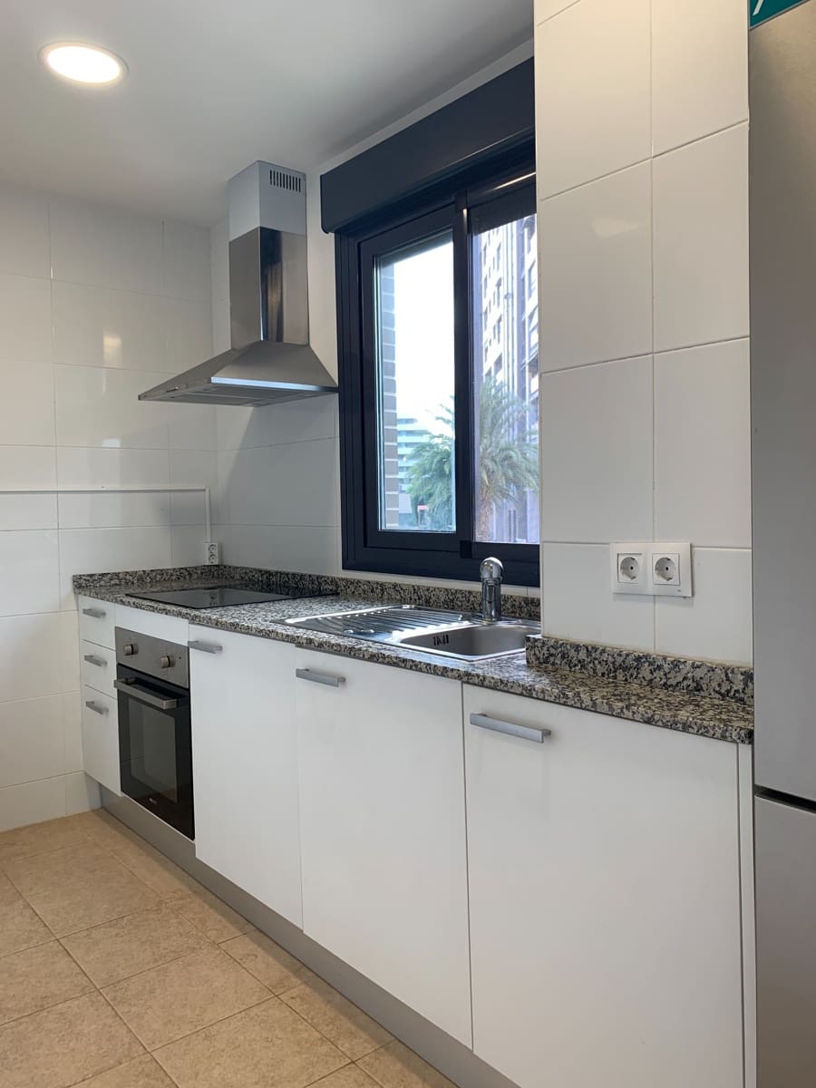 1 quarto Apartamento para arrendar em Alicante cidade com piscina garagem - 1 100 € (Ref: 9741530)