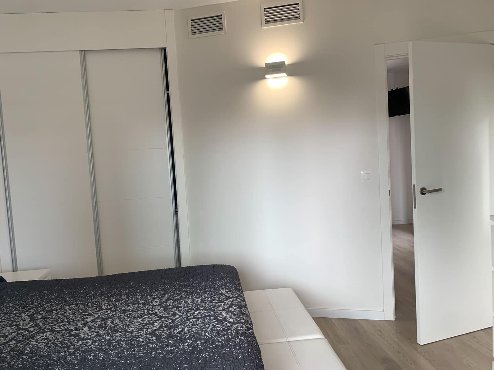 1 quarto Apartamento para arrendar em Alicante cidade com piscina garagem - 1 100 € (Ref: 9741530)