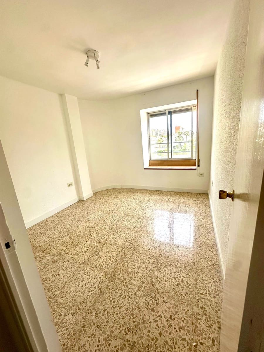 Appartement de 3 chambres à louer à Alicante ville avec piscine garage - 1 500 € (Ref: 9763518)