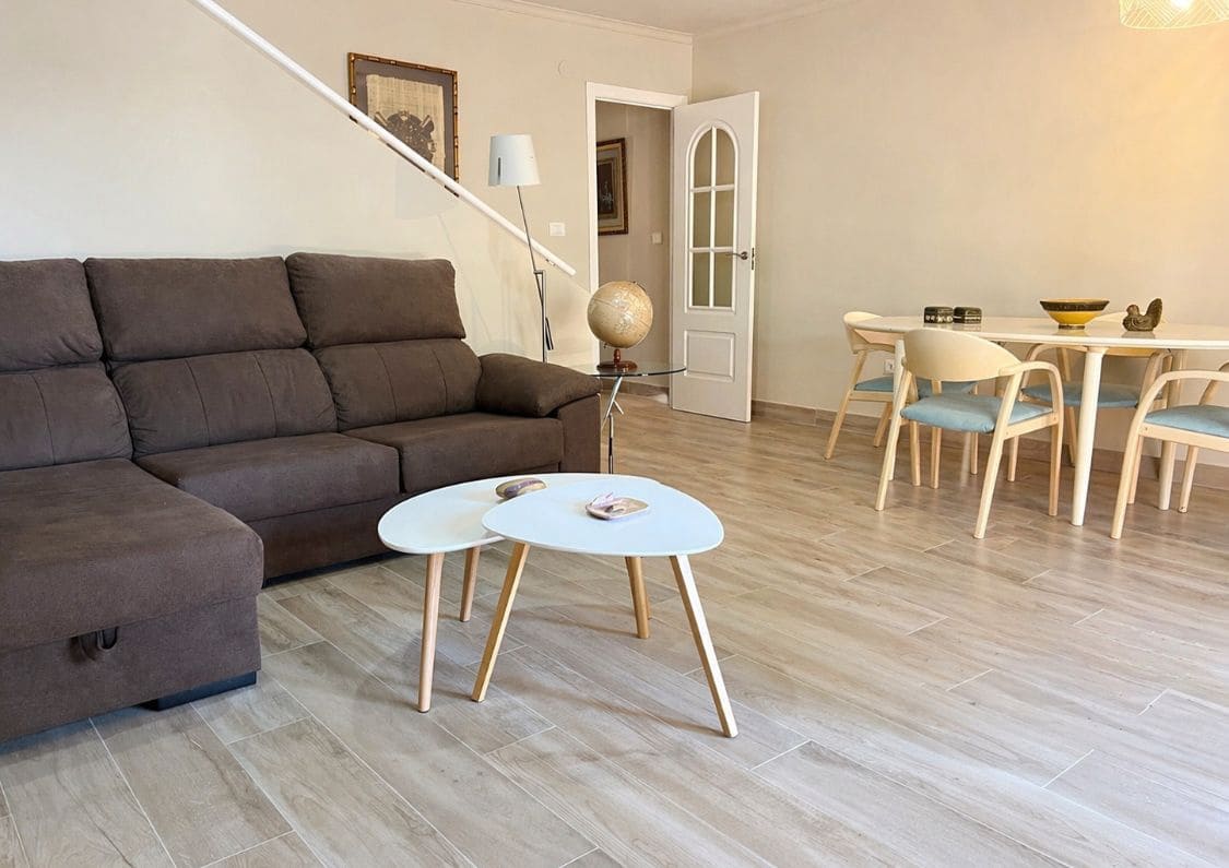 5 quarto Bungalow para venda em Alicante cidade com piscina garagem - 455 000 € (Ref: 9796838)