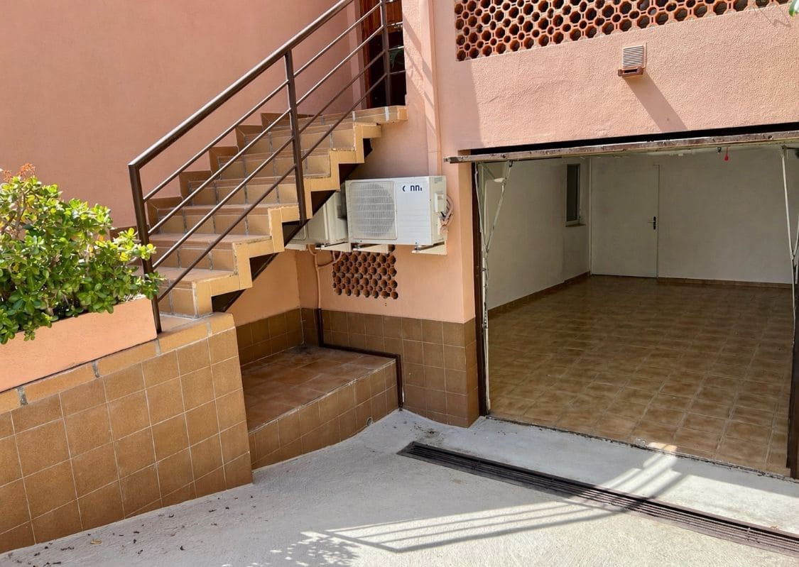 5 quarto Bungalow para venda em Alicante cidade com piscina garagem - 455 000 € (Ref: 9796838)