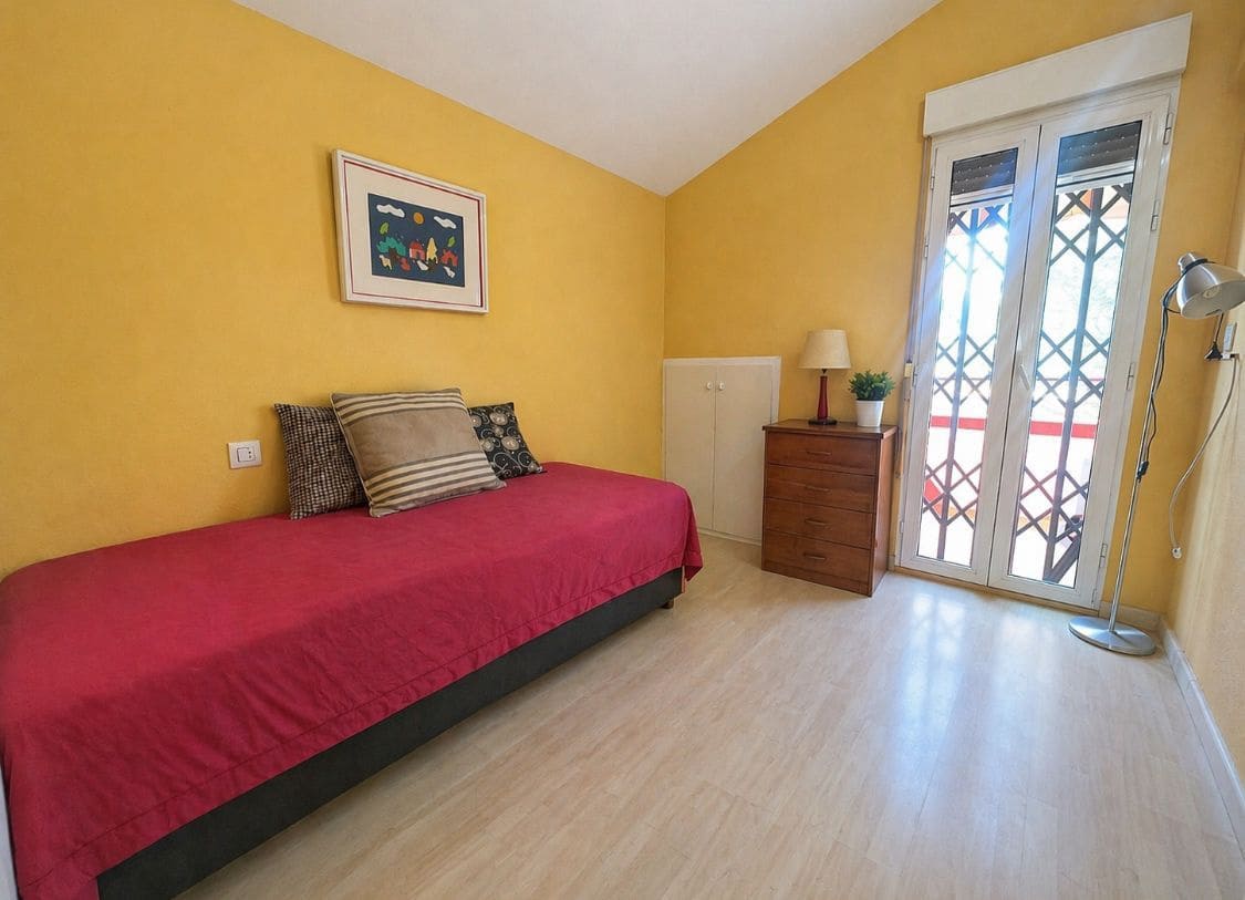 5 quarto Bungalow para venda em Alicante cidade com piscina garagem - 455 000 € (Ref: 9796838)