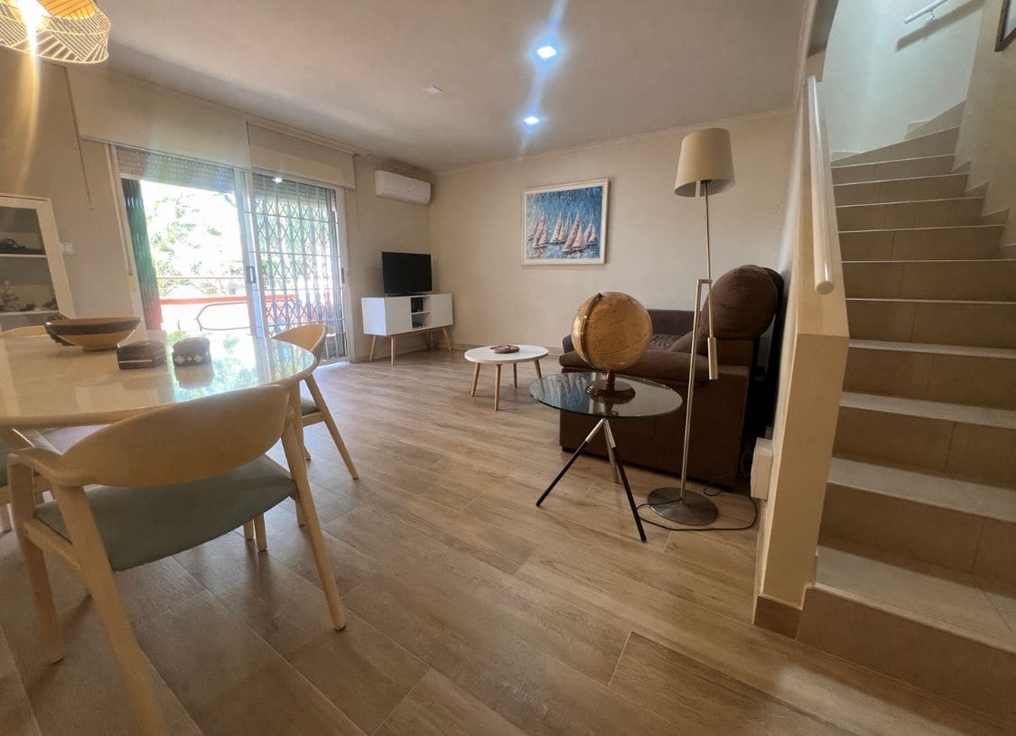 5 quarto Bungalow para venda em Alicante cidade com piscina garagem - 455 000 € (Ref: 9796838)