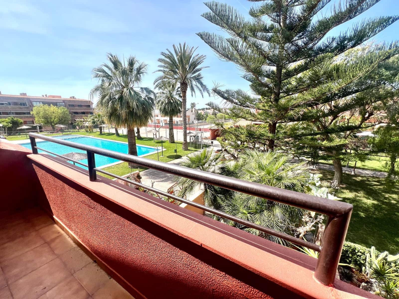 5 quarto Bungalow para venda em Alicante cidade com piscina garagem - 455 000 € (Ref: 9796838)