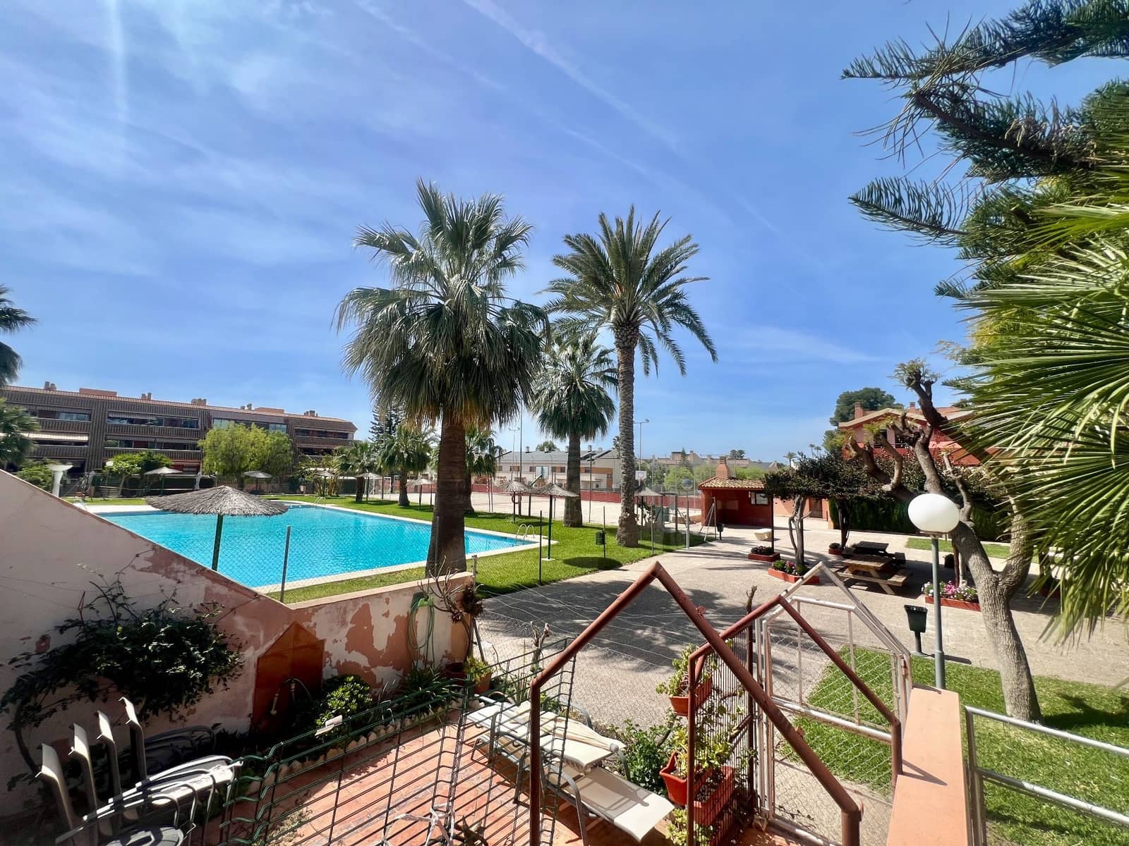 5 quarto Bungalow para venda em Alicante cidade com piscina garagem - 455 000 € (Ref: 9796838)