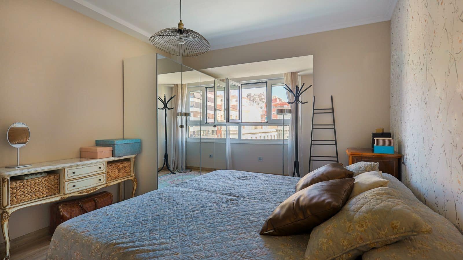 4 soveværelse Lejlighed til salg i Alicante by - € 649.000 (Ref: 9824755)