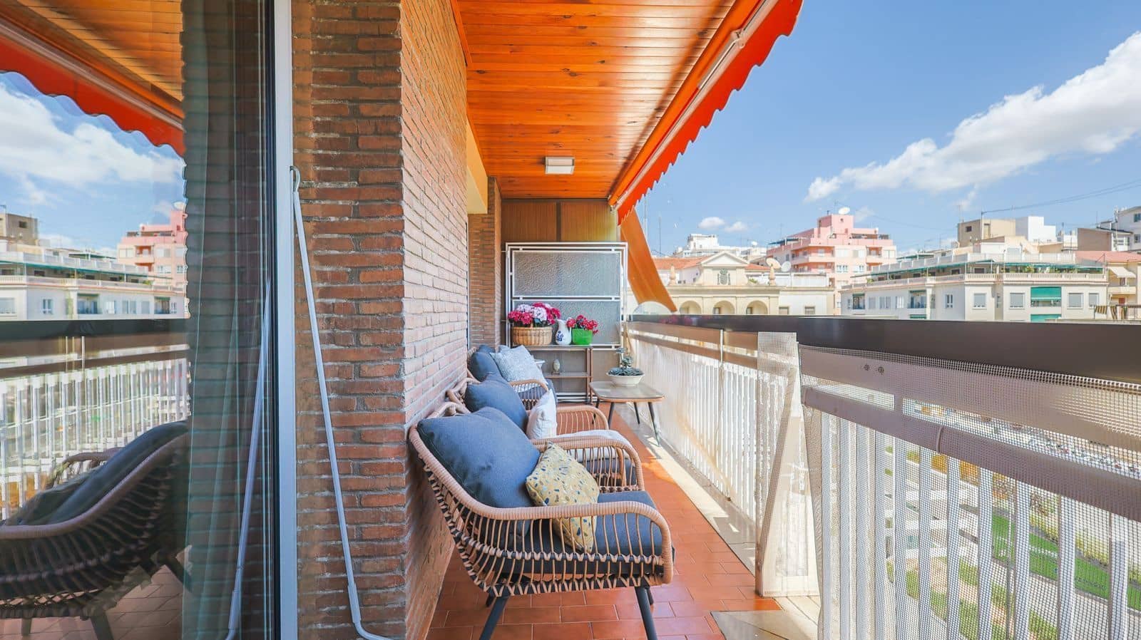 4 soveværelse Lejlighed til salg i Alicante by - € 649.000 (Ref: 9824755)
