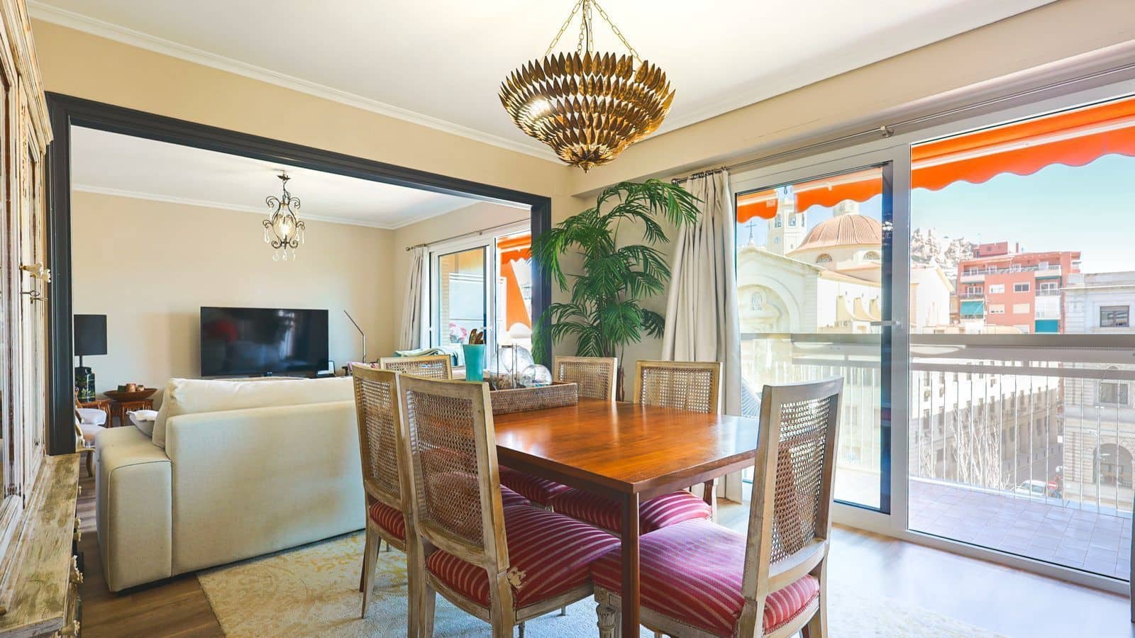 4 soveværelse Lejlighed til salg i Alicante by - € 649.000 (Ref: 9824755)