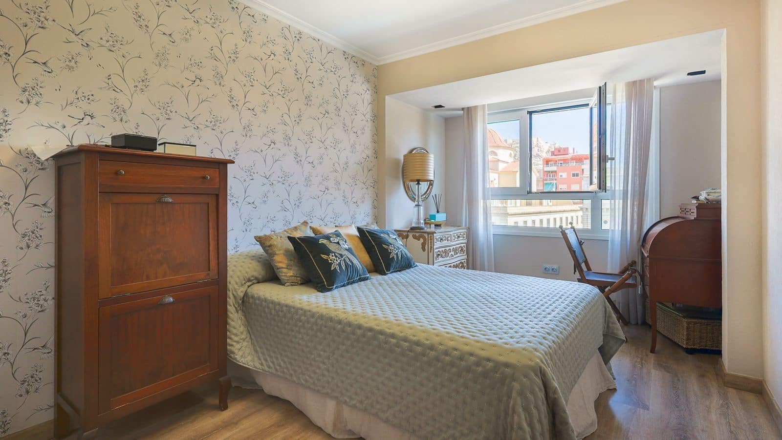 4 soveværelse Lejlighed til salg i Alicante by - € 649.000 (Ref: 9824755)