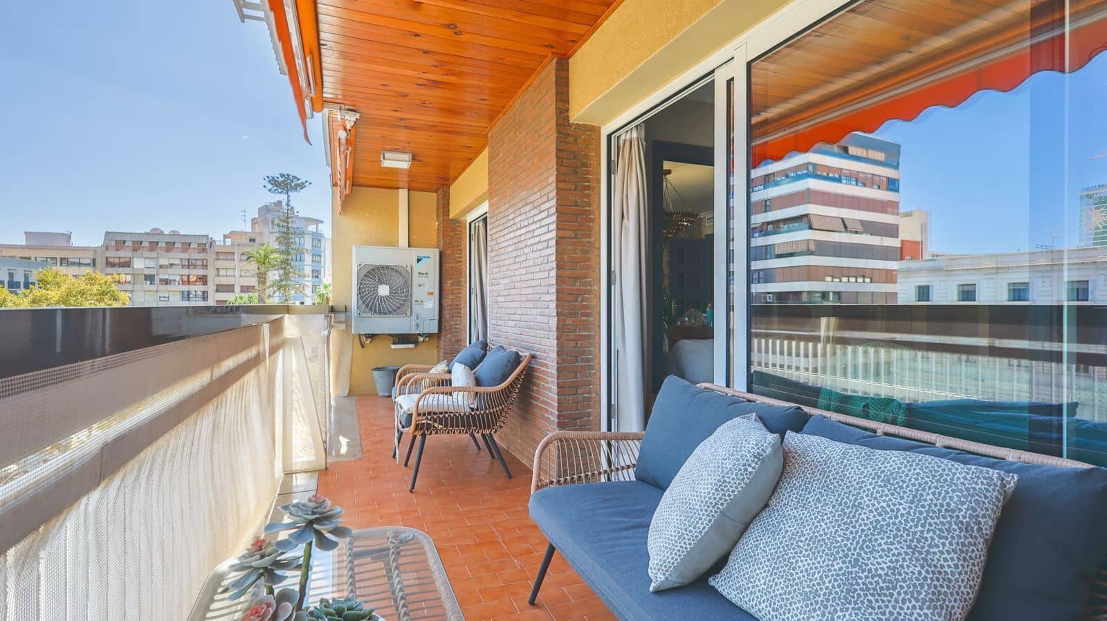 4 soveværelse Lejlighed til salg i Alicante by - € 649.000 (Ref: 9824755)