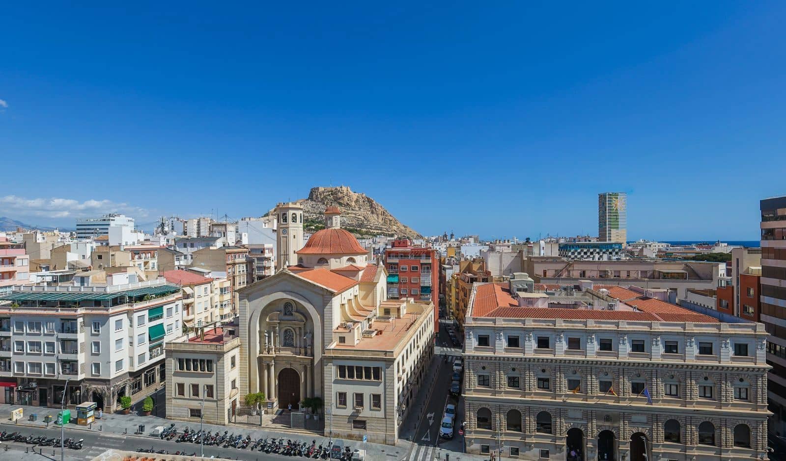 4 soveværelse Lejlighed til salg i Alicante by - € 649.000 (Ref: 9824755)