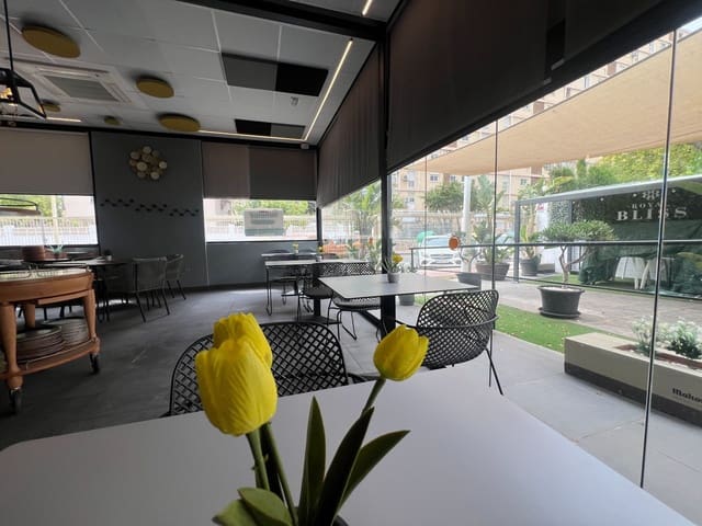 1 slaapkamer Commercieel te koop in Playa de San Juan, Alicante stad - € 165.000 (Ref: 9842627)