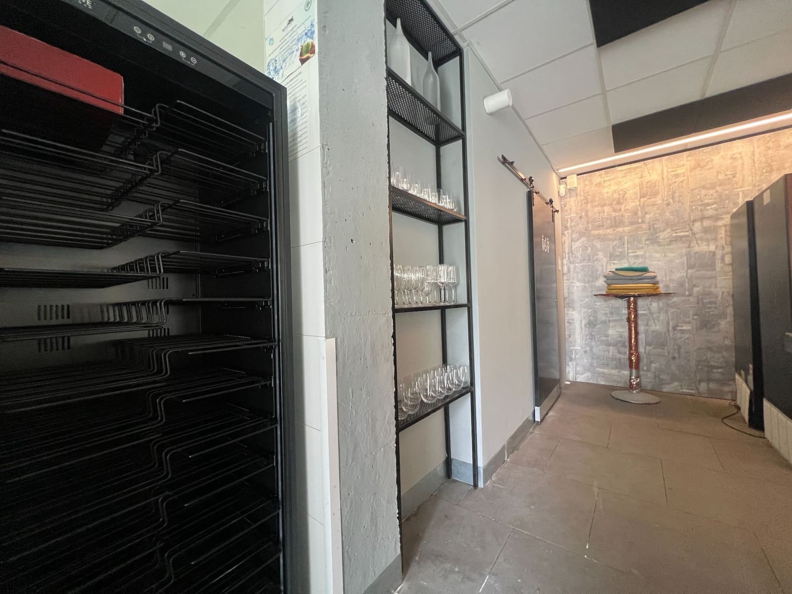 1 slaapkamer Commercieel te koop in Alicante stad - € 165.000 (Ref: 9842627)