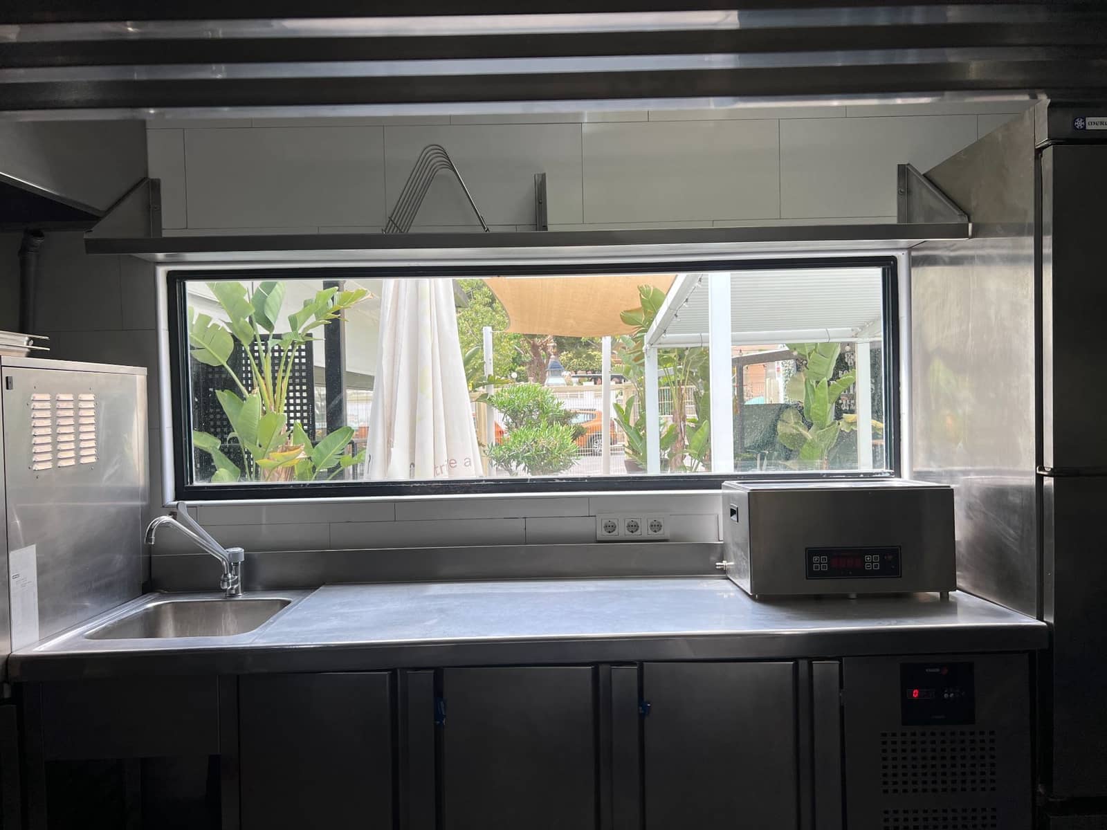 1 slaapkamer Commercieel te koop in Alicante stad - € 165.000 (Ref: 9842627)