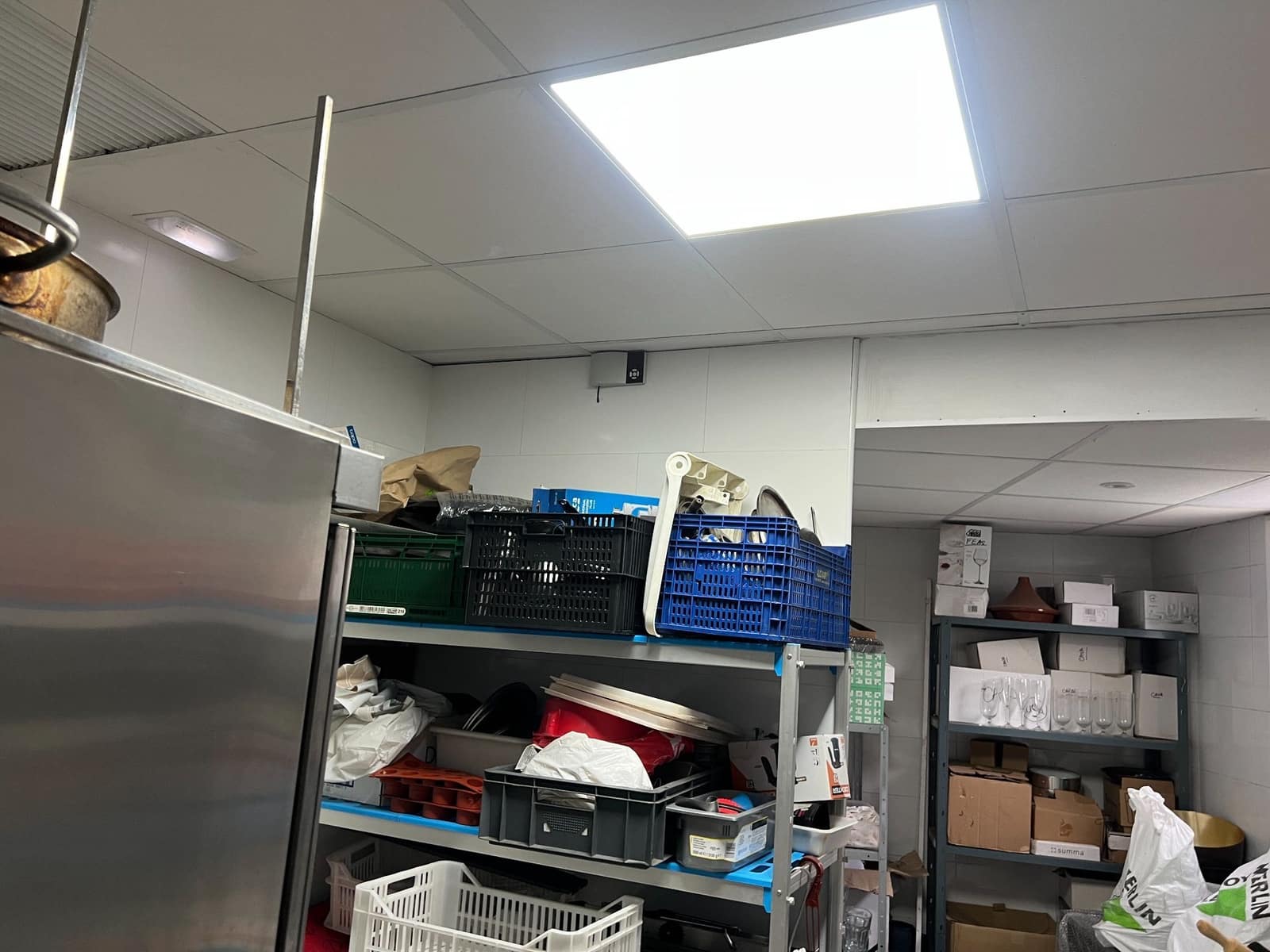 Commercial for rent in Alicante / Alacant city - € 1,095 (Ref: 9842628)