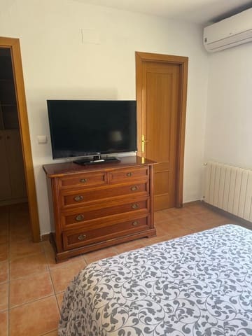 4 soveværelse Semi-Rækkehus til leje i Alicante Golf, Alicante by med swimmingpool garage - € 2.300 (Ref: 9842629)