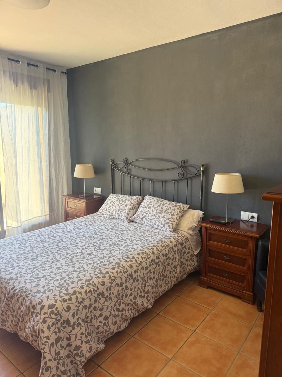 4 bedroom Semi-detached Villa for rent in Alicante / Alacant city with pool garage - € 2,300 (Ref: 9842629)