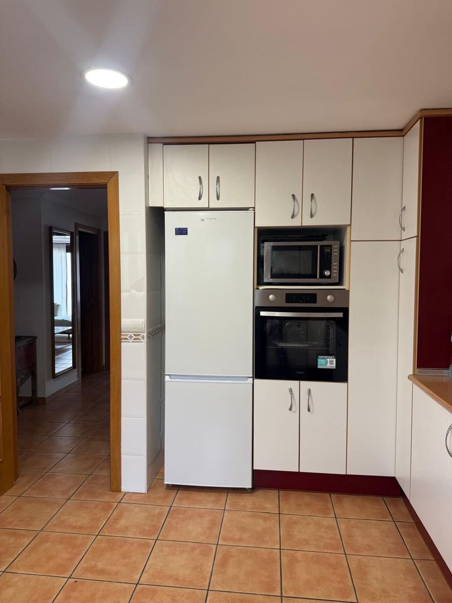 4 bedroom Semi-detached Villa for rent in Alicante / Alacant city with pool garage - € 2,300 (Ref: 9842629)