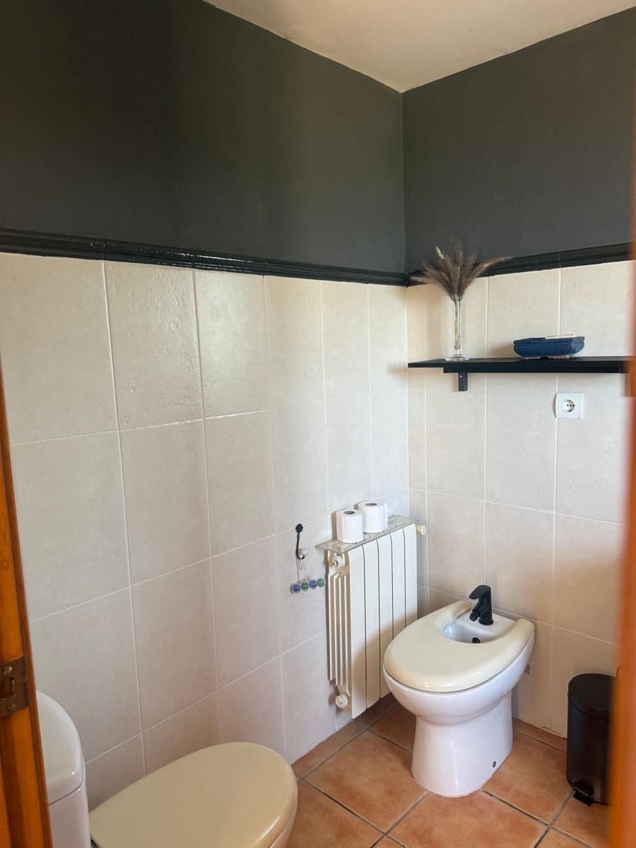 4 bedroom Semi-detached Villa for rent in Alicante / Alacant city with pool garage - € 2,300 (Ref: 9842629)