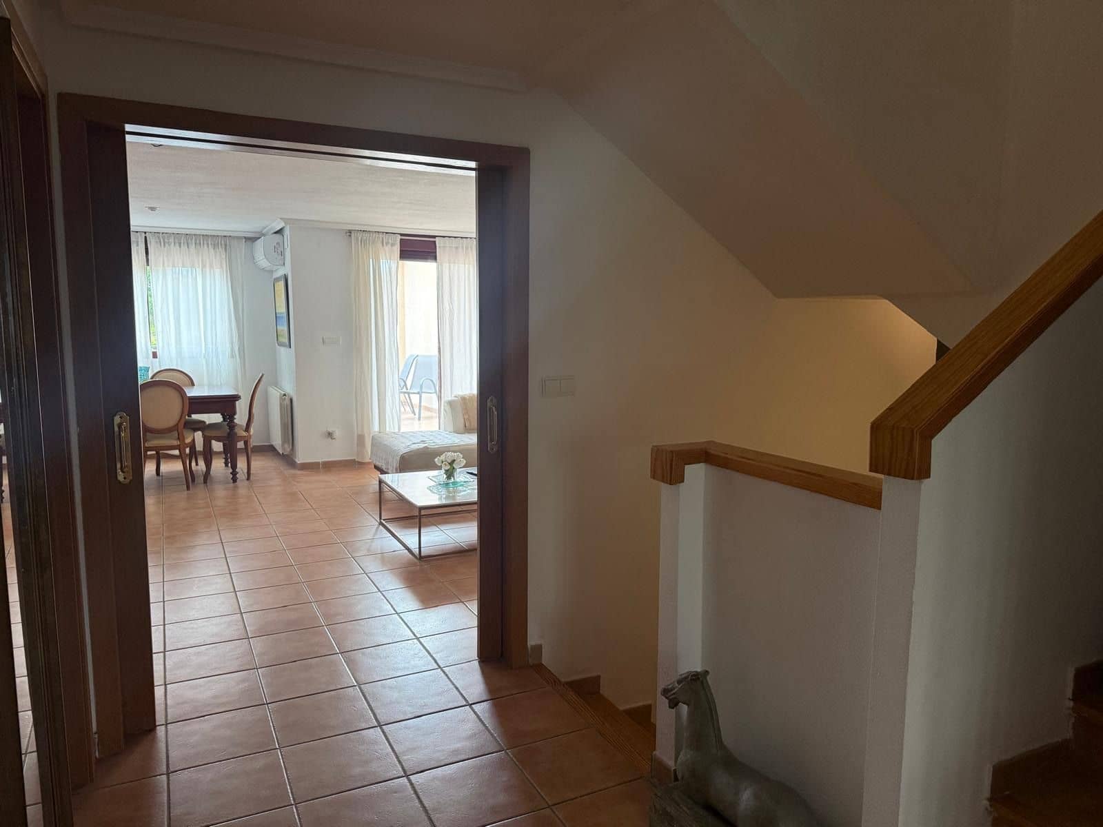 4 bedroom Semi-detached Villa for rent in Alicante / Alacant city with pool garage - € 2,300 (Ref: 9842629)