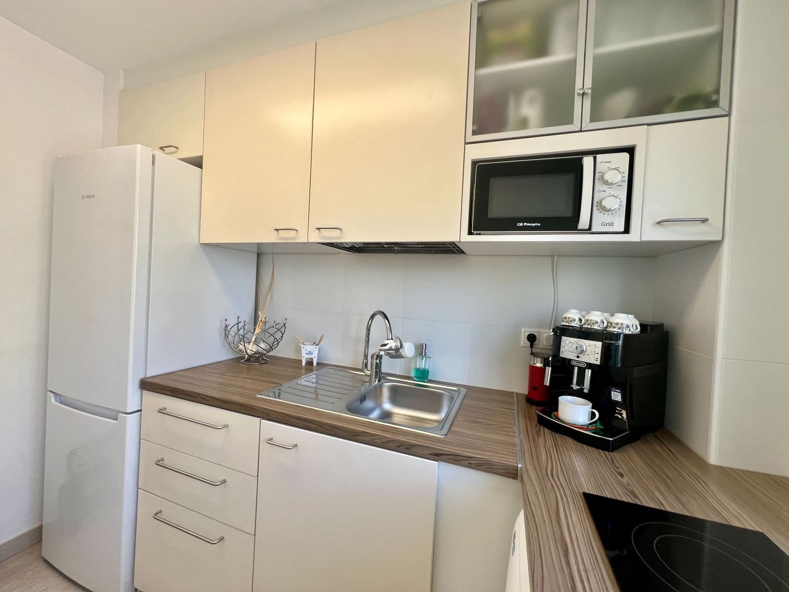 2 slaapkamer Flat te koop in Alicante stad met zwembad garage - € 275.000 (Ref: 9869897)